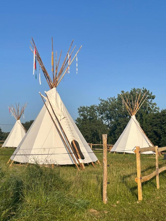 Terra-Tipike, Tipi A La Ferme Entre Terre Et Mer Trebry ภายนอก รูปภาพ