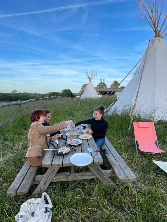 Terra-Tipike, Tipi A La Ferme Entre Terre Et Mer Trebry ภายนอก รูปภาพ